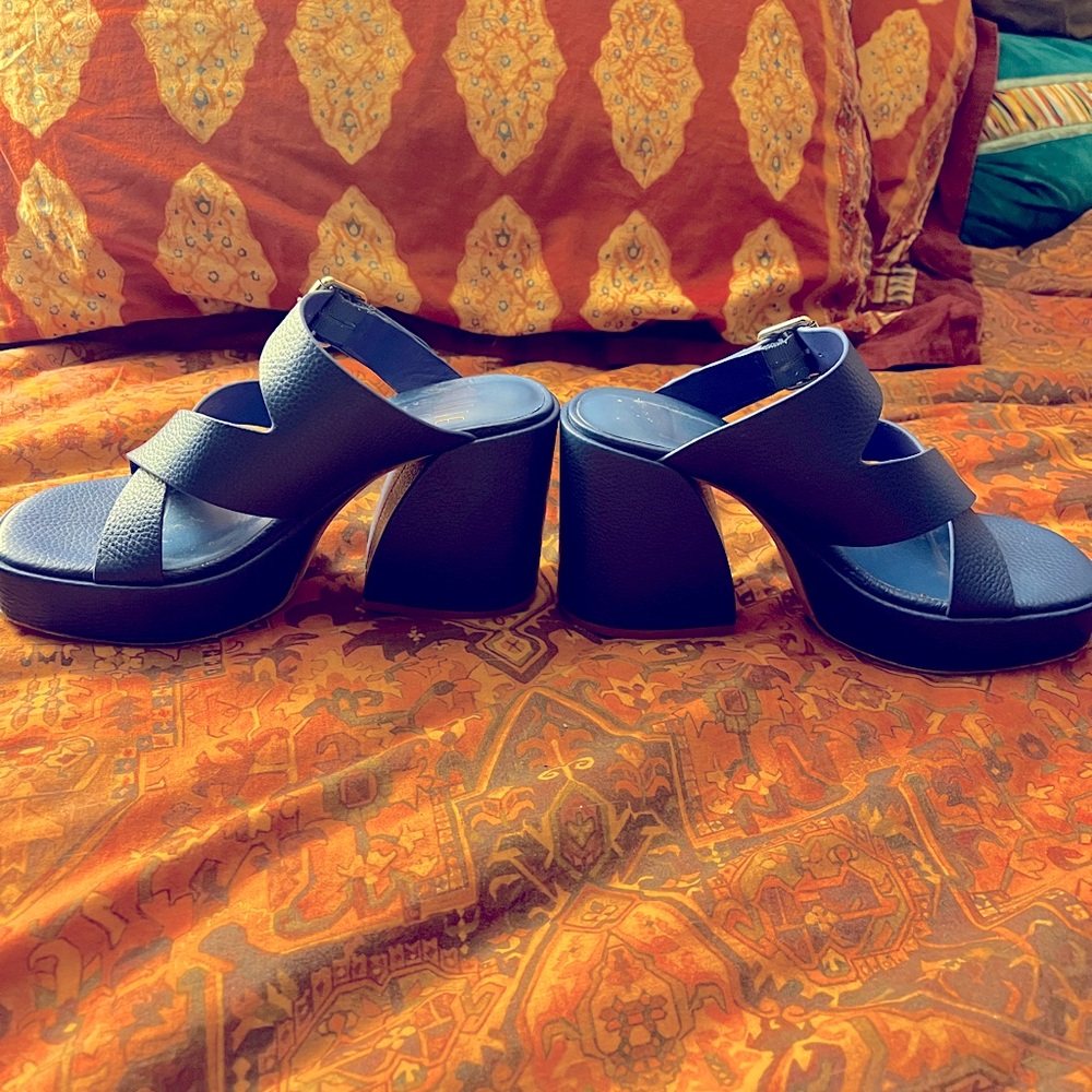 Charlotte Stone Navy Blue Platform Sandal with Gold Buckle - Picture 4 of 8